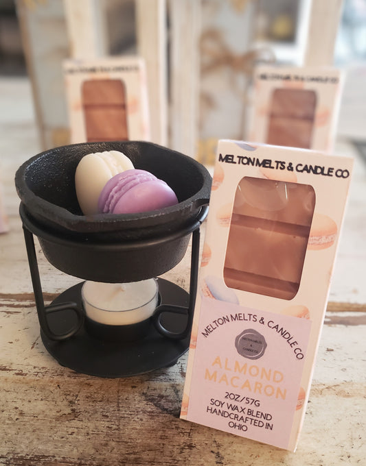 Almond Macaron